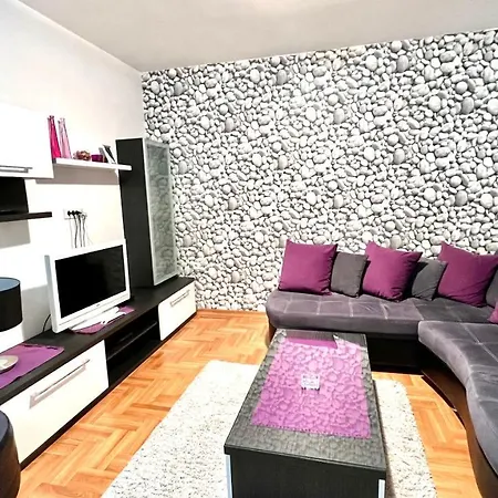 Milas Apartment *